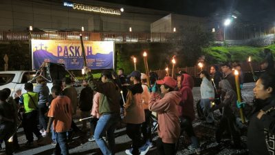 Babinsa Koramil Tembagapura Pengamanan Kegiatan Ibadah Fajar Paskah Tahun 2025