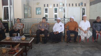 Temu Tokoh dengan Pengurus Pondok Pesantren Darul Ma’arif