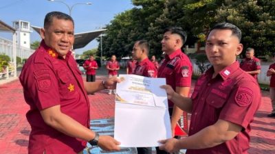 Lapas Narkotika Kelas IIA Pamekasan Beri Penghargaan Kepada Tiga Pahlawan Yang Berhasil Gagalkan Penyelundupan Narkoba