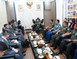 Tingkatkan Pertahanan Siber, Kasum TNI Terima Kunjungan Kepala Staf Digital Intelijen Militer Singapura