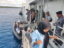 Bakamla RI Bantu Angkut Ratusan Warga dan Logistik Pulau Enggano ke Bengkulu