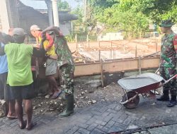 Bersama Warga Margoagung, TNI Koramil Sumberrejo Bojonegoro Cor Pondasi Musholla