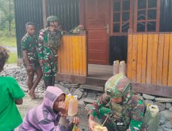 Peduli Perekonomian Masyarakat, Satgas Yonif 715/Mtl Borong Hasil Bumi Mama Papua