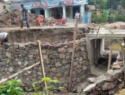 Bupati Radityo Egi Perintahkan Perbaiki Gorong gorong dan Talut Rusak Akibat Banjir: Warga Sukabaru Ucapan Terima Kasih Egi Pastikan Kualitas Infrastruktur