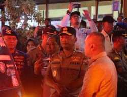 Kapolda Jatim Dampingi Menhub, dan Kakorpolairud Tinjau Korban KMP Tunu Pratama Jaya di Ketapang Banyuwangi