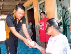 Jum’at Berkah, Kapolsek Kenduruan Polres Tuban : Wujud Kepedulian Polri kepada Warga Masyarakat