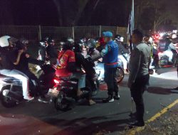 Humanis, Polisi Berhasil Bubarkan Pesilat yang Tutup Akses Jalan Malang – Blitar