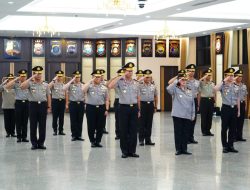 17 Perwira Tinggi Polri Naik Pangkat, Satu Diantaranya Raih Bintang Tiga