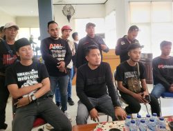 Kecewa Dengan Janji Busuk DPRD Jatim, AMI : Bakal Kubur Dengan Sampah