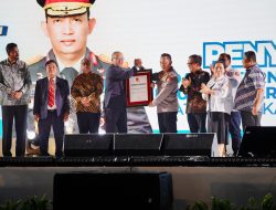 Kapolri Terima Penghargaan dari Organisasi Buruh Dunia atas Dedikasi Lindungi Hak Buruh