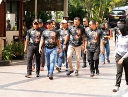 Panglima TNI dan Ratusan Sahabat Lama Berbagi di CFD dan Nobar Film “Believe”