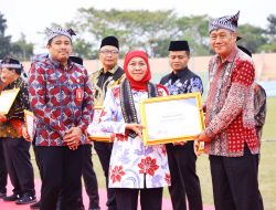 Bupati Tuban Terima Penghargaan Tokoh Pembina Koperasi Jawa Timur 2025