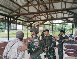 Satgas Yonif 126/KC Pos Arimop Gelar Pelayanan Kesehatan dan Pembelian Hasil Buruan di Pasar Pagi Kampung Maju