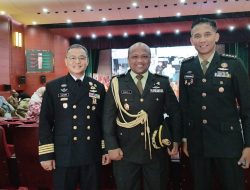 Dua Perwira TNI Lulus Pendidikan Defence and Strategic Studies Course di China