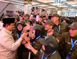 Panglima TNI Dampingi Presiden RI Beri  Pembekalan Kepala Sekolah dan Guru Sekolah Rakyat