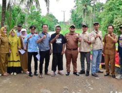 “Warga Merbau Mataram Lamsel Cat Jembatan Rusak, Bukan Protes Tapi Peduli, Sangat Respon Plt. Camat”