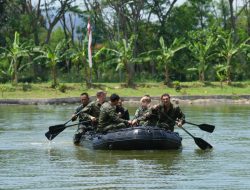Small Boat Training Ambil Bagian Dalam Operasi Amfibi di Super Garuda Shield 2025