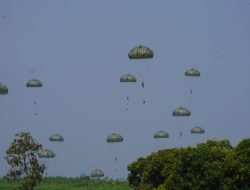 Airborne Operations: Prajurit TNI dan Pasukan Multinasional Kuasai Langit Baturaja
