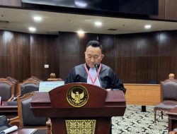 “Komunikasi, Kepastian Hukum, dan Pemerataan Ekonomi Sebagai Solusi Kekisruhan Sosial”