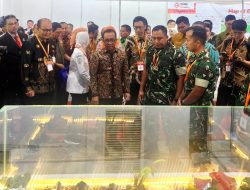 Menteri PMK Kunjungi Stand Zeni TNI Angkatan Darat di Pameran EDRR TA 2025