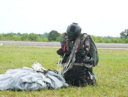 Pasukan Khusus TNI Sukses Laksanakan Infiltrasi Udara dan Sabotase Sasaran di Dabo Singkep