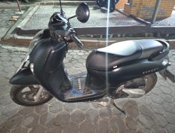 “Polisi Tangkap Pelaku Penggelapan Motor di Bakauheni, Barang Bukti Diamankan”