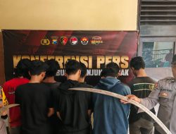 8 Orang Komplotan Gengster di Surabaya Ditangkap: Kompol Yuyus Sebut Meraka Gunakan Sejata dan Bom Molotov
