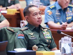 Panglima TNI dan Menhan RI Hadiri Raker dengan Komisi I DPR RI Bahas Penyesuaian Anggaran 2026