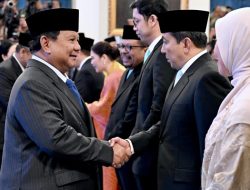 Panglima TNI Hadiri Penganugerahan Pangkat Istimewa dan Pelantikan Menteri Kabinet Merah Putih di Istana Negara