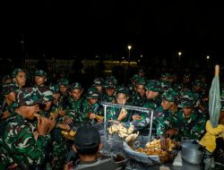 Panglima TNI Melariskan UMKM Berbaur Makan Malam Bersama Prajurit