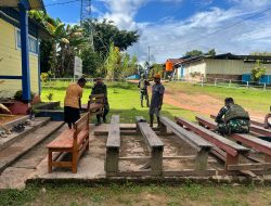 Satgas Yonif 312/KH Gelar Karya Bakti Bersihkan Gereja di Kampung Kalimaro