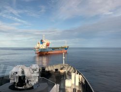 Bakamla RI Periksa Kapal Asing Asal Vietnam di Selat Malaka