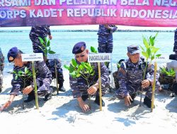 KKRI Bentuk Generasi Muda Cinta Bahari dan Tangguh Bela Negara di KRI Banjarmasin-592