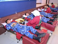 Peduli Sesama, Personel Lanud Sultan Hasanuddin Turut Aksi Donor Darah, Peringati HUT ke-80 TNI