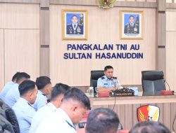 Danlanud Sultan Hasanuddin Pimpin Rapat Staf