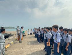 KN. Tanjung Datu-301 Kenalkan Dunia Kemaritiman Kepada Pelajar