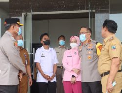 Polisi Salurkan 4.074 Porsi Makanan Bergizi, Kapolda Lampung dan Ketua Bhayangkari Turun Langsung Pantau Distribusi MBG di Polres Lampung Selatan