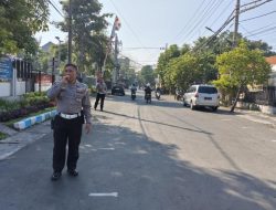 Satpas Colombo Polrestabes Surabaya Giat Personil Konsisten Halau Calo Depan Satpas Colombo