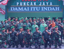 Komandan Kodim 1714/Puncak Jaya Pimpin Upacara Kenaikan Pangkat dan Korp Raport Pindah Satuan