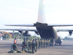 Lanud Sultan Hasanuddin Dukung Latihan Penerjunan Dasar Para Kostrad