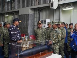 Panglima TNI Dampingi Menhan RI Saksikan Uji Penembakan Torpedo Kapal Selam Otonom Buatan Anak Bangsa