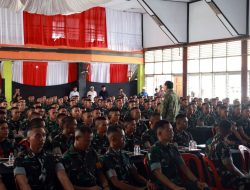 Panglima TNI Dampingi Menhan RI Kunjungi Yonif TP 823/Raja Wakaaka di Baubau