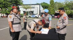 Polres Tuban Gelar Upacara Serah Terima Jabatan (Sertijab) Kasat Reskrim dan Kasat Lantas yang Di Pimpin Langsung Oleh Kapolres Tuban AKBP William Cornelis Tanasale