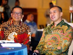 Panglima TNI Raih Penghargaan Outstanding Leadership di CNN Indonesia Awards 2025