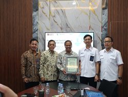 Dinas Komunikasi dan Informatika, Stastistik dan Persandian Kabupaten Tuban Terima Sertifikat ISO 27001:2022 Dari SUCOFINDO