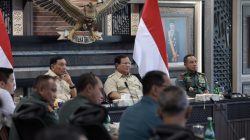 Presiden RI, Menhan RI dan Panglima TNI Rapat Evaluasi Percepatan Pembangunan KDKMP