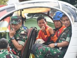 TNI Prioritaskan Keselamatan Warga, Danrem 023/KS Pimpin Pembukaan Akses Jalan Longsor di Tapanuli Tengah