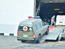 TNI AL Kerahkan KRI dan Helikopter untuk Bantu Korban Bencana di Aceh, Sumut dan Sumbar