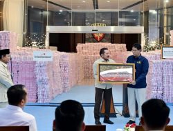 Panglima TNI Hadiri Penyerahan Uang Sitaan Negara Rp 6,6 Triliun di Kejaksaan Agung