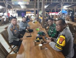 Kapolsek Kalianda Tetap Kawal Keamanan Malam Tahun Baru Meski Hujan